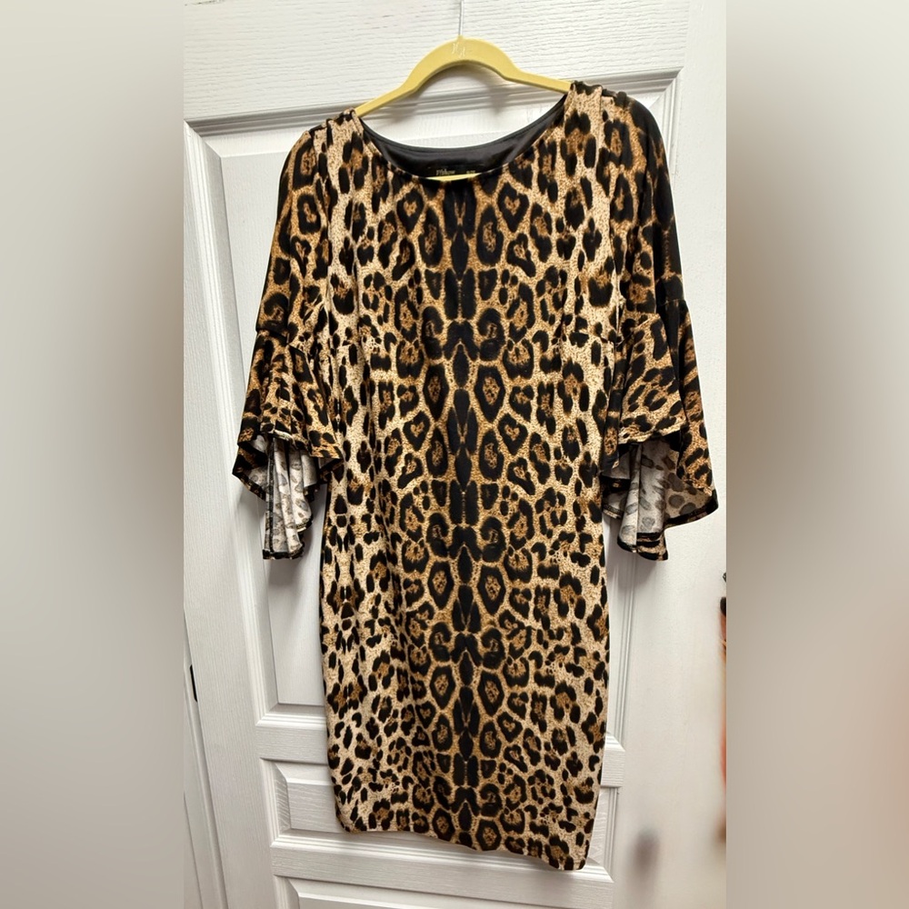 Leopard Print Dress with Flared Sleeves
